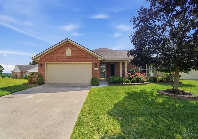 Homes for sale in Miamisburg, OH | 1227 Mals Way, Miamisburg, OH 45342 | MLS# 1880871