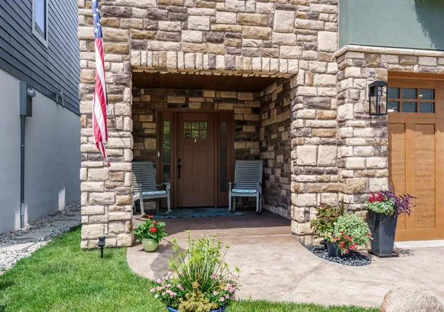 Homes for sale in Cincinnati, OH | 5749 Sanctuary Pl, Cincinnati, OH 45230 | MLS# 1884167