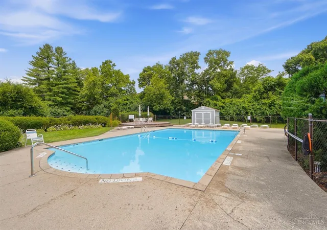2nd image of 1575 Gelhot Dr, Fairfield, OH 45014