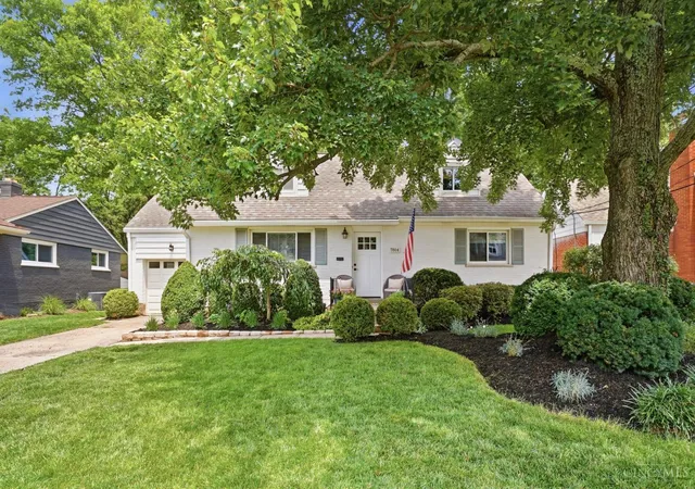 Homes for sale in Madeira, OH | 7814 Buckeye Crescent, Madeira, OH 45243 | MLS# 1884161