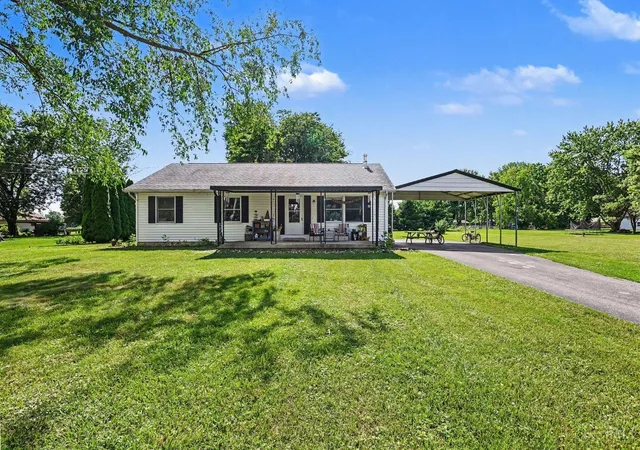 Homes for sale in Perry Twp, OH | 141 Munster Dr, Perry Twp, OH 45118 | MLS# 1884177