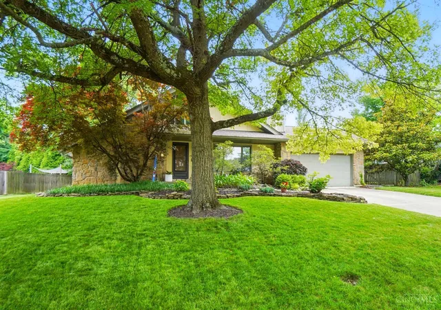 Homes for sale in Forest Park, OH | 736 Evangeline Rd, Forest Park, OH 45240 | MLS# 1884092