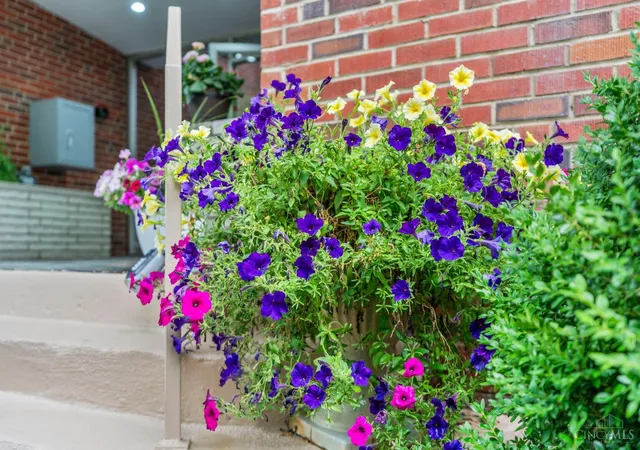 Homes for sale in Cincinnati, OH | 3566 Amberacres Dr #10, Cincinnati, OH 45237 | MLS# 1884096