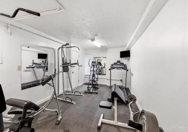 4th image of 3566 Amberacres Dr, Cincinnati, OH 45237
