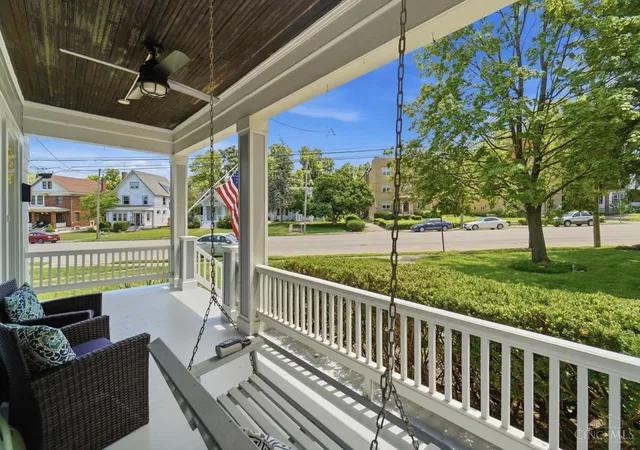 Homes for sale in Cincinnati, OH | 2806 Madison Rd, Cincinnati, OH 45209 | MLS# 1884189
