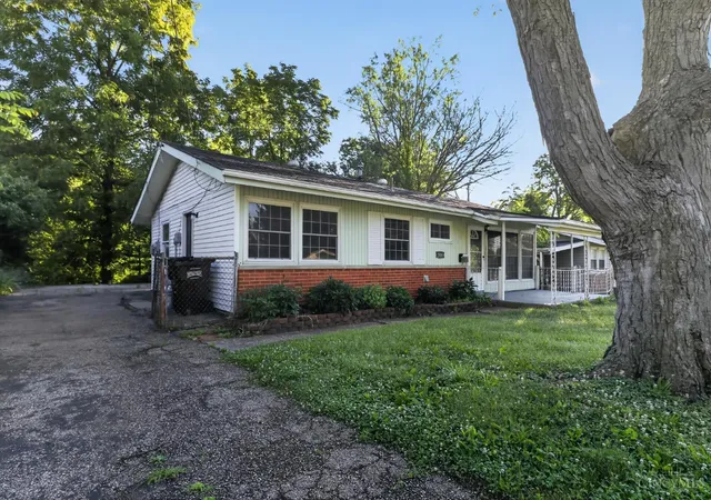 Photo 2 of Sale Pending at 2806 Niagara St, Cincinnati, OH 45251 | MLS# 1881277 | Listing updated on 2026-09-01