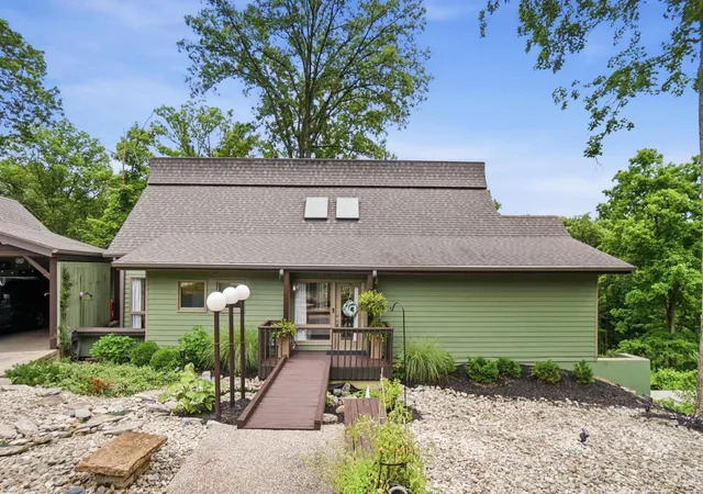 2nd image of 1032 Saint Moritz Ct, Lawrenceburg, IN 47025 | MLS# 1884065