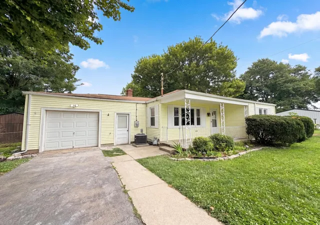 Homes for sale in Union Twp, OH | 820 Lilly Ln, Union Twp, OH 45245 | MLS# 1883947