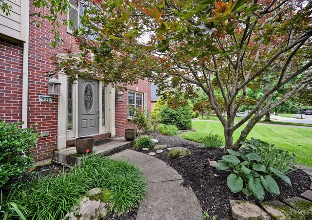 3rd image of 935 Paxton Lake Cvs, Miami Twp, OH 45140 | MLS# 1884175