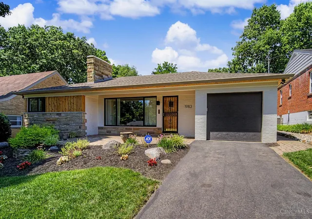 Homes for sale in Cincinnati, OH | 1983 Honeysuckle Ln, Cincinnati, OH 45230 | MLS# 1883800