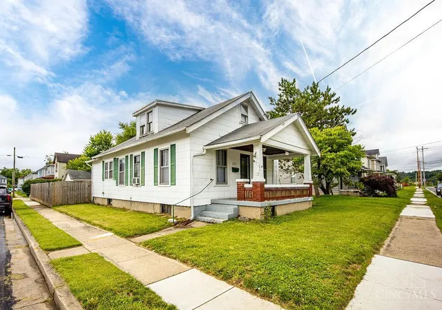 Homes for sale in Hamilton, OH | 295 Williams Ave, Hamilton, OH 45015 | MLS# 1884312