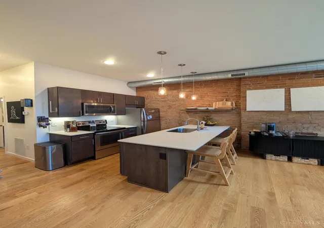 4th image of 26 E 14Th St #203, Cincinnati, OH 45202 | MLS# 1883690