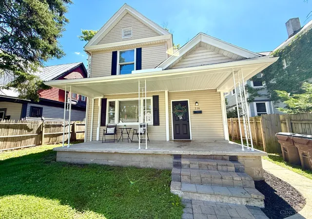 Homes for sale in Lebanon, OH | 216 N East St, Lebanon, OH 45036 | MLS# 1884348