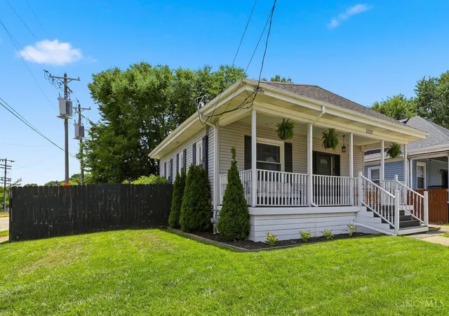 Homes for sale in Cincinnati, OH | 3329 Brotherton Rd, Cincinnati, OH 45209 | MLS# 1884371