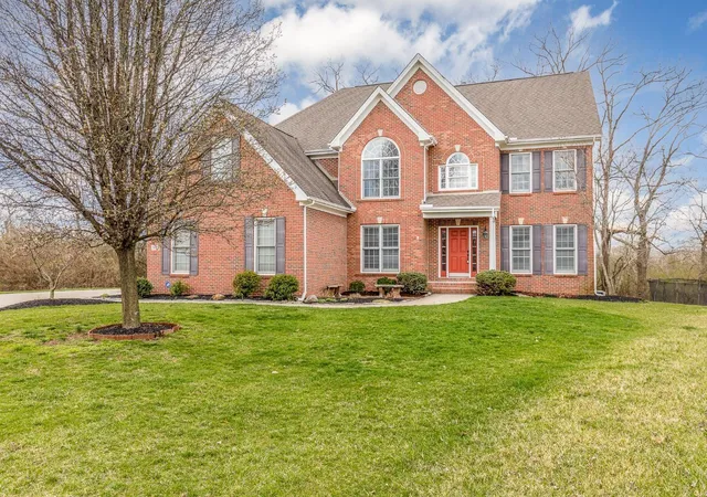 Homes for sale in Mason, OH | 3827 Brookmere Pl, Mason, OH 45040 | MLS# 1884305