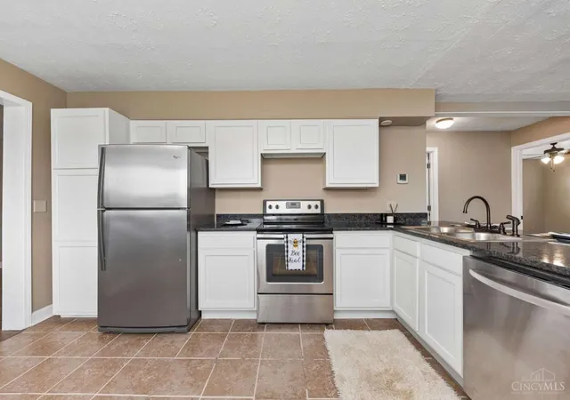 Homes for sale in Sterling Twp, OH | 2347 Greenbush West Rd, Sterling Twp, OH 45176 | MLS# 1884361