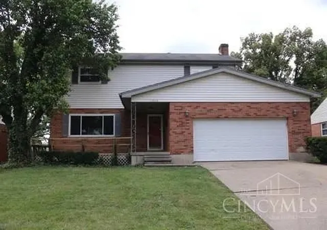Homes for sale in Forest Park, OH | 11066 Donora Ln, Forest Park, OH 45240 | MLS# 1884421