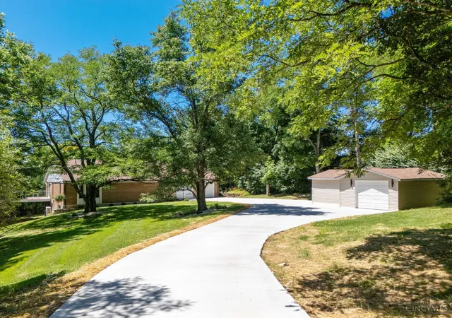 4th image of 3072 Werkridge Dr, Cincinnati, OH 45248 | MLS# 1884238