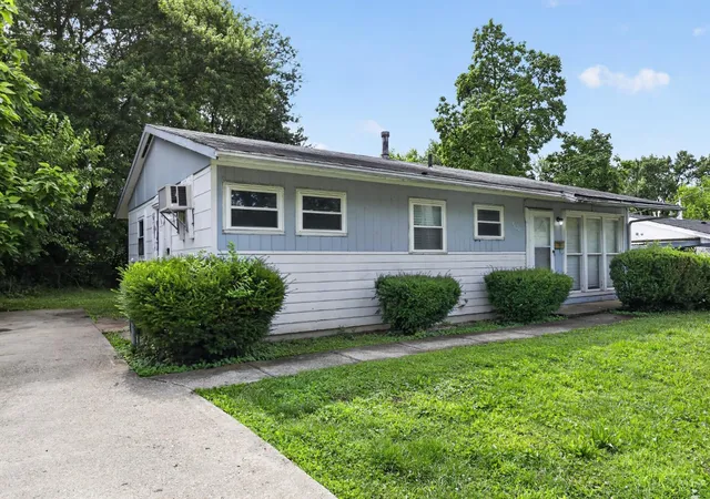 3rd image of 9670 Pippin Rd, Colerain Twp, OH 45231 | MLS# 1884209