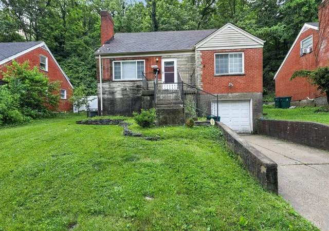 Homes for sale in Cincinnati, OH | 3254 Gobel Ave, Cincinnati, OH 45211 | MLS# 1882931