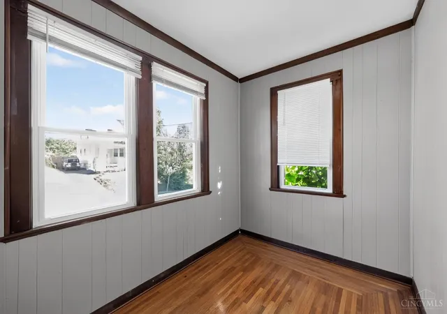 image of 2205 Crane Ave, Cincinnati, OH 45207