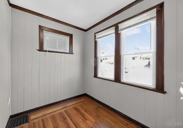 2nd image of 2205 Crane Ave, Cincinnati, OH 45207