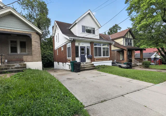 Homes for sale in Cincinnati, OH | 4245 St Lawrence Ave, Cincinnati, OH 45205 | MLS# 1880977