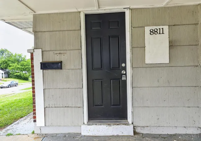 4th image of 8811 Grenada Dr, Springfield Twp., OH 45231 | MLS# 1882014