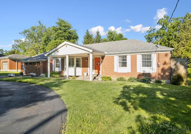 Homes for sale in Mt Orab, OH | 610 S High St, Mt Orab, OH 45154 | MLS# 1884341