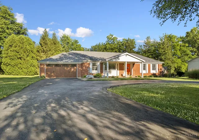 Homes for sale in Mt Orab, OH | 610 S High St, Mt Orab, OH 45154 | MLS# 1884341