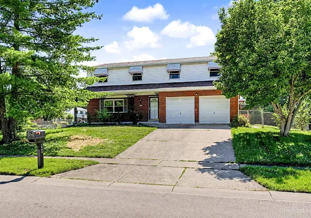 Homes for sale in Anderson Twp, OH | 1690 Yellowglen Dr, Anderson Twp, OH 45255 | MLS# 1883611