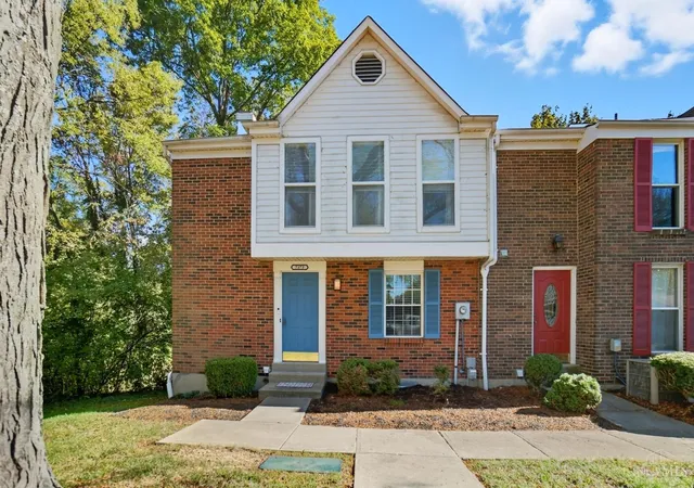 Homes for sale in Anderson Twp, OH | 7373 Woodcroft Dr #95, Anderson Twp, OH 45230 | MLS# 1884537