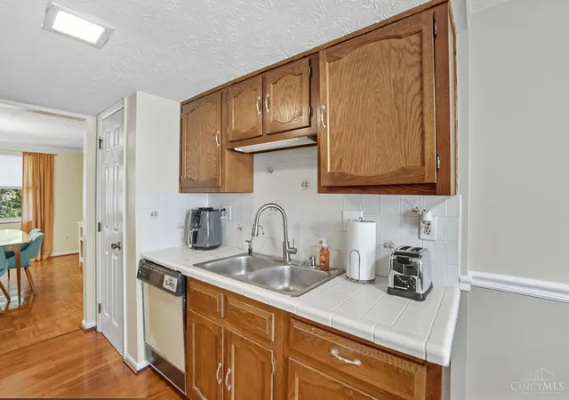 Homes for sale in Anderson Twp, OH | 7373 Woodcroft Dr #95, Anderson Twp, OH 45230 | MLS# 1884537