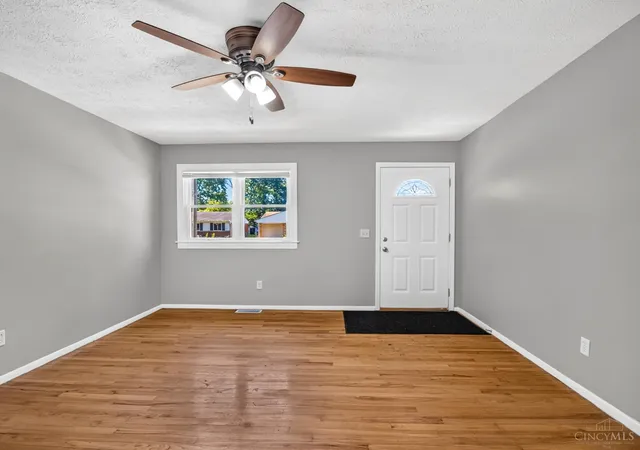 Homes for sale in Colerain Twp, OH | 2432 Bracebridge Dr, Colerain Twp, OH 45231 | MLS# 1884072