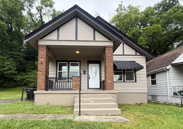 Homes for sale in Cincinnati, OH | 2755 Robert Ave, Cincinnati, OH 45211 | MLS# 1883982