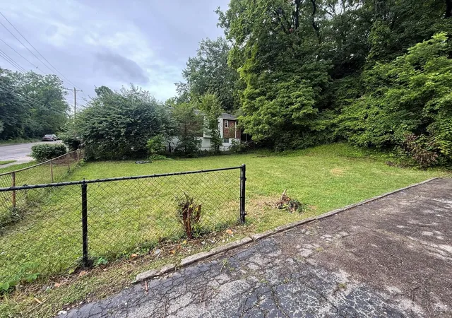 Homes for sale in Cincinnati, OH | 2755 Robert Ave, Cincinnati, OH 45211 | MLS# 1883982