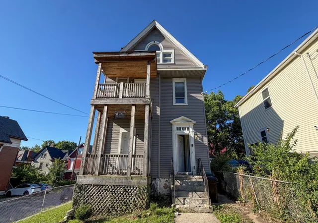 Homes for sale in Cincinnati, OH | 275 Mccormick Pl, Cincinnati, OH 45219 | MLS# 1884591