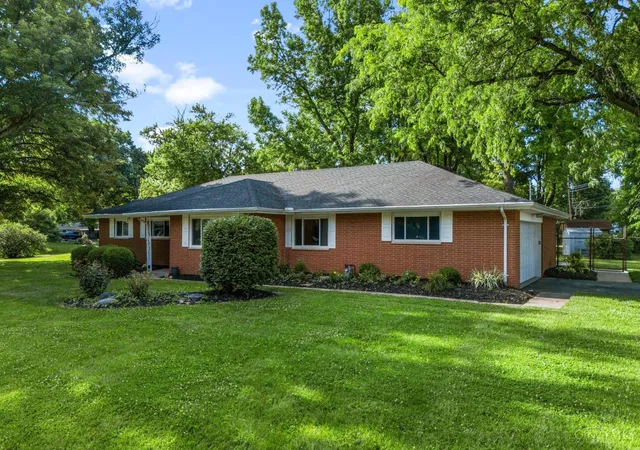 Photo 2 of Sale Pending at 991 Stanwick Dr, Beavercreek, OH 45430 | MLS# 1884659 | Listing updated on 2026-08-25