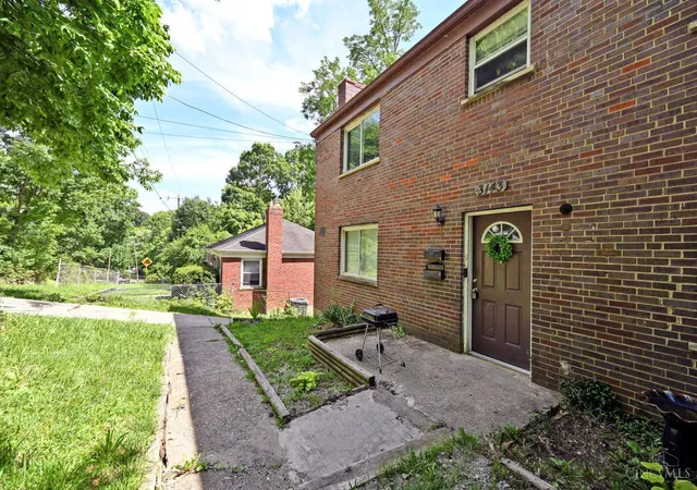 3rd image of 3143 Saffer St, Cincinnati, OH 45211 | MLS# 1884645