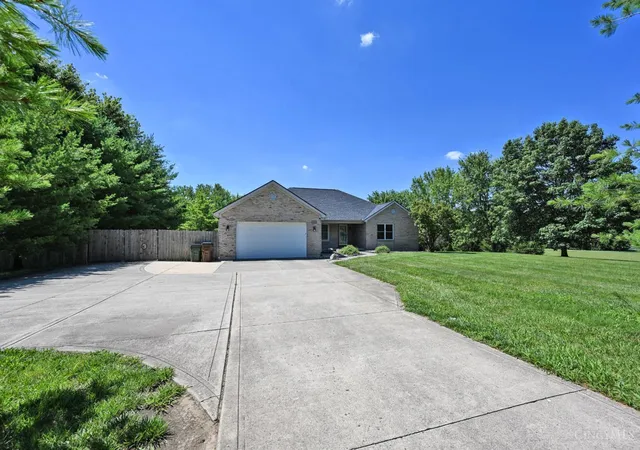 Homes for sale in Turtle Creek Twp, OH | 4023 Hamilton Rd, Turtle Creek Twp, OH 45036 | MLS# 1884682