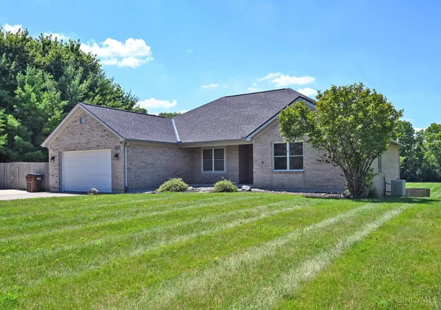 Homes for sale in Turtle Creek Twp, OH | 4023 Hamilton Rd, Turtle Creek Twp, OH 45036 | MLS# 1884682