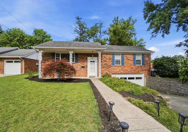 Homes for sale in Anderson Twp, OH | 7051 Baribill Pl, Anderson Twp, OH 45230 | MLS# 1884695