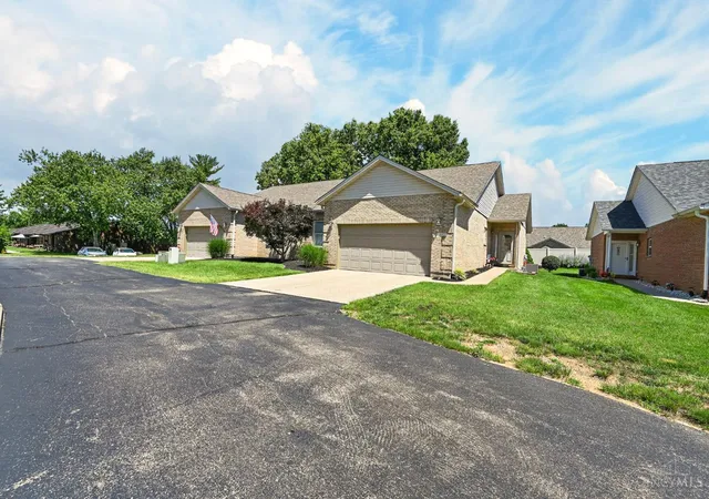 Homes for sale in Fairfield, OH | 322 Lauryn Meadows Ct, Fairfield, OH 45014 | MLS# 1884690