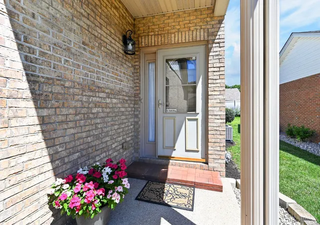 Homes for sale in Fairfield, OH | 322 Lauryn Meadows Ct, Fairfield, OH 45014 | MLS# 1884690