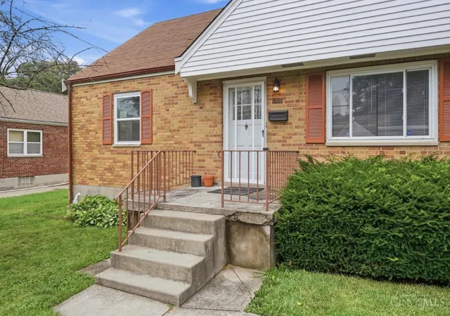 4th image of 1906 Acorn Dr, Cincinnati, OH 45231 | MLS# 1884726