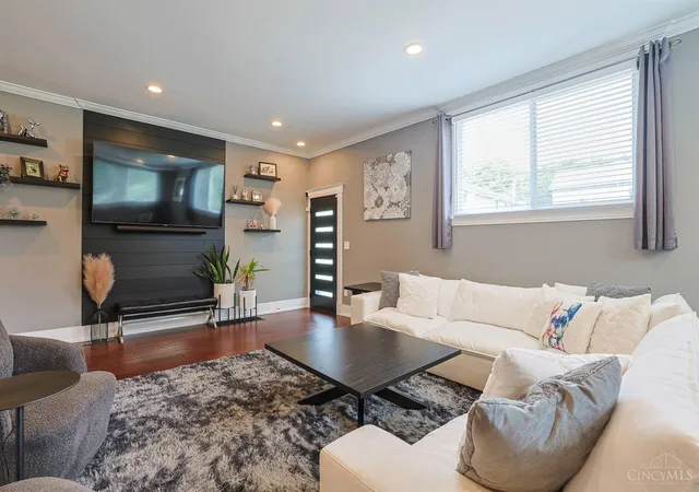 Homes for sale in Cincinnati, OH | 4514 Plainville Rd, Cincinnati, OH 45227 | MLS# 1884438