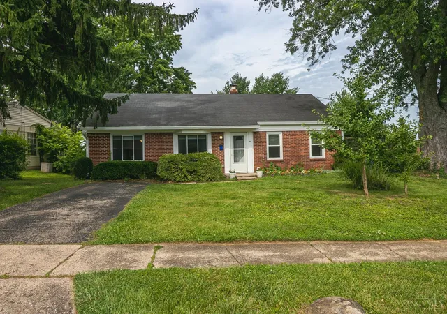 Homes for sale in Loveland, OH | 10 Highridge Dr, Loveland, OH 45140 | MLS# 1884685