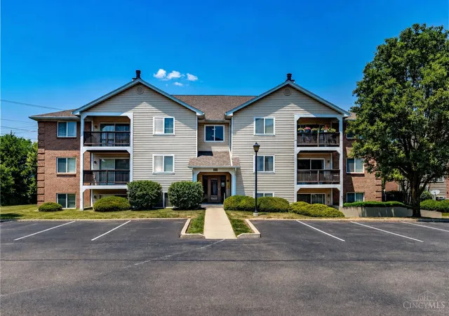 1st image of 12171 Regency Run Ct #1, Cincinnati, OH 45240 | MLS# 1884728