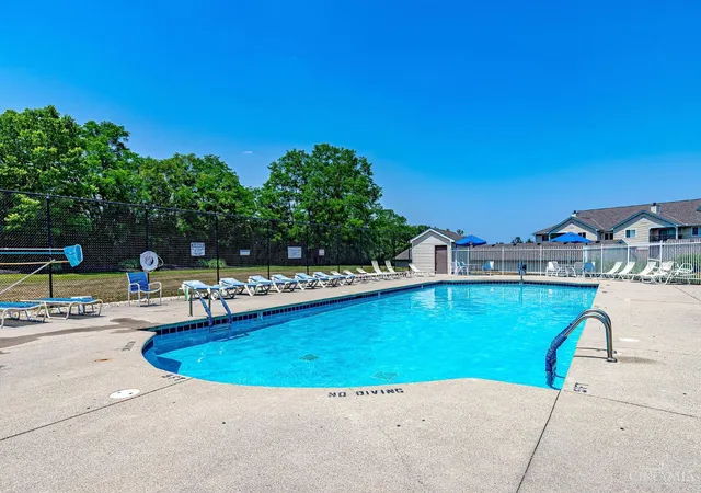 2nd image of 12171 Regency Run Ct, Cincinnati, OH 45240