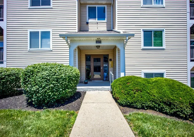 2nd image of 12171 Regency Run Ct #1, Cincinnati, OH 45240 | MLS# 1884728